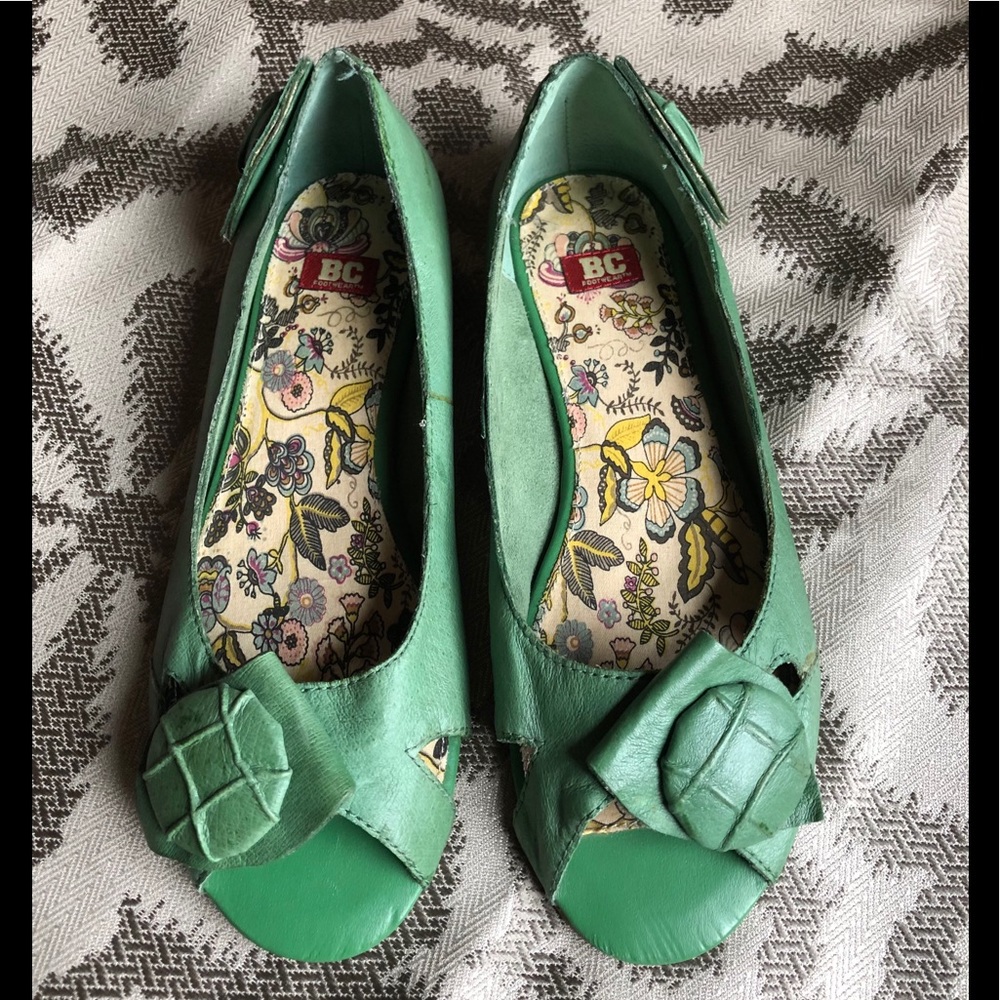 🆕BC FOOTWEAR PEEP-TOE GREEN LEATHER FLATS🥿 Sz 6 - Picture 11 of 16